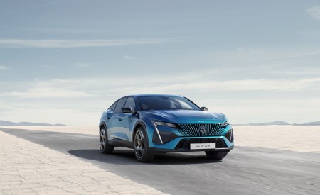 2023 Peugeot 408 PHEV (Color: Obsession Blue) Front Three-Quarter Wallpapers 450x275 (5)