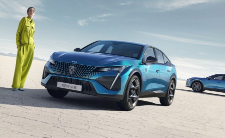 2023 Peugeot 408 PHEV (Color: Obsession Blue) Front Three-Quarter Wallpapers 450x275 (17)