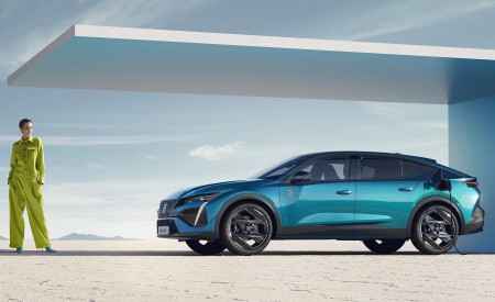 2023 Peugeot 408 PHEV (Color: Obsession Blue) Side Wallpapers 450x275 (25)