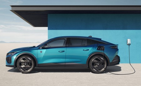 2023 Peugeot 408 PHEV (Color: Obsession Blue) Side Wallpapers 450x275 (27)