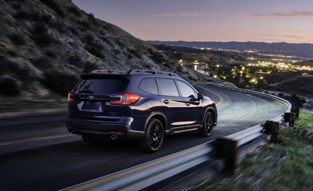 2023 Subaru Ascent Rear Three-Quarter Wallpapers 450x275 (2)