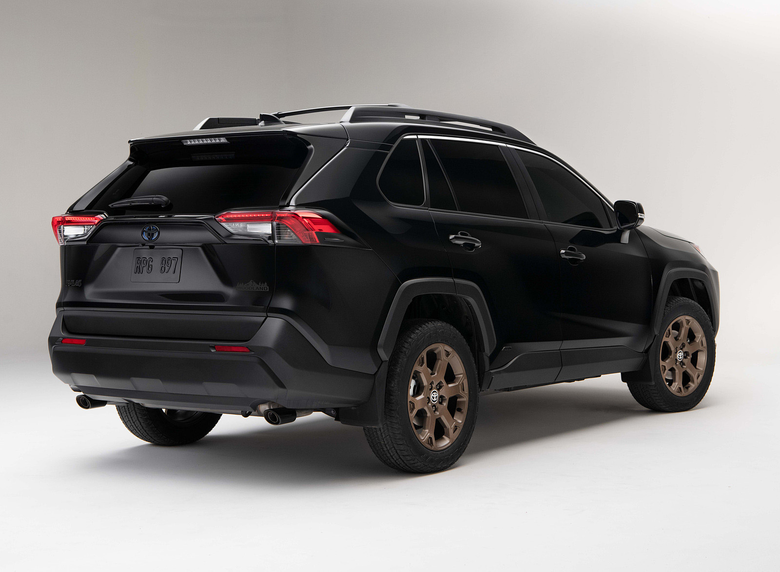 2023 Toyota RAV4 Hybrid Woodland Edition Rear Three-Quarter Wallpapers (2)