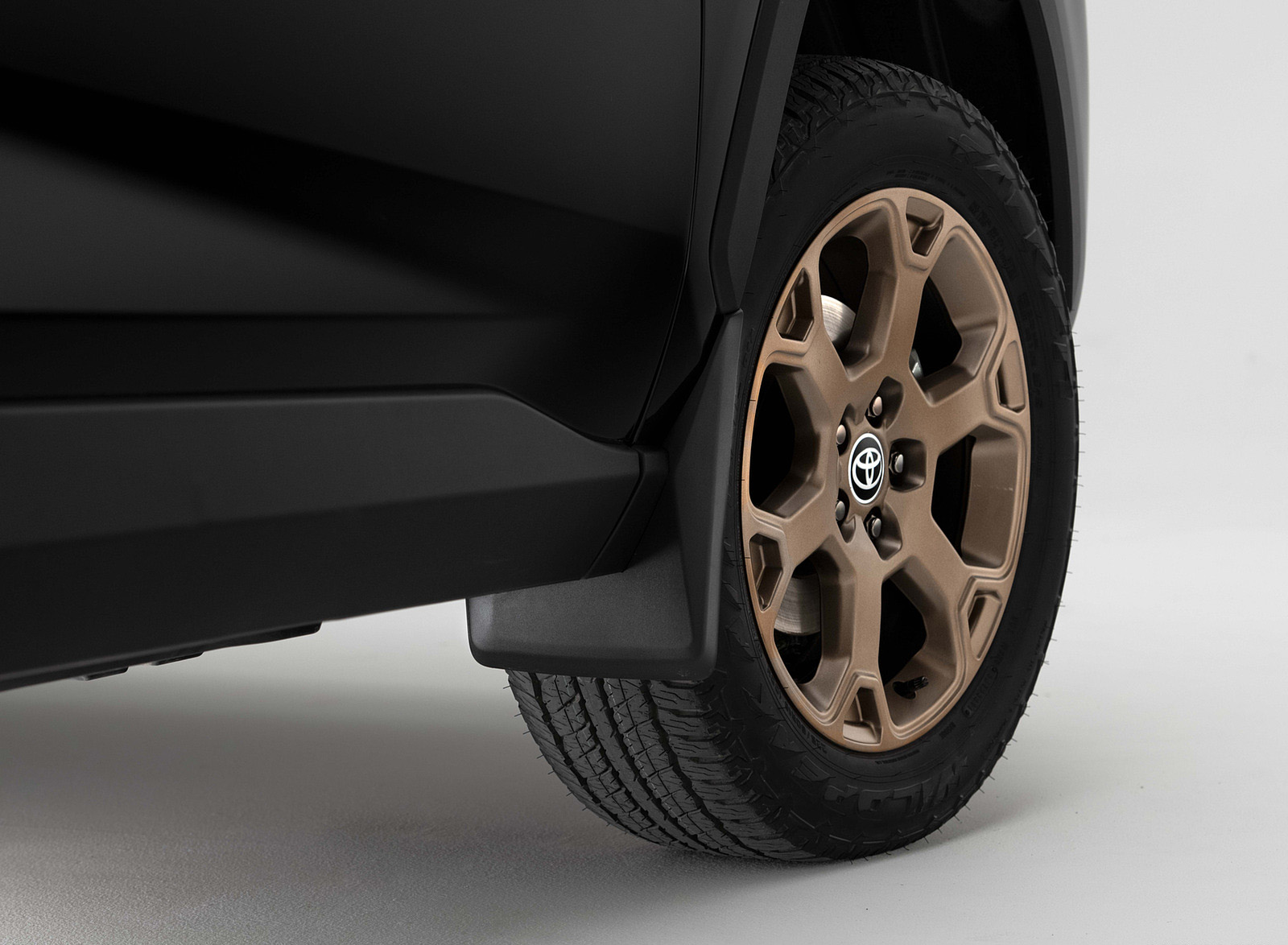 2023 Toyota RAV4 Hybrid Woodland Edition Wheel Wallpapers (5)
