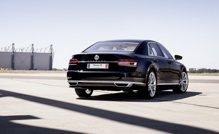 2016 Volkswagen Phaeton D2 Concept Rear Wallpapers 450x275 (3)