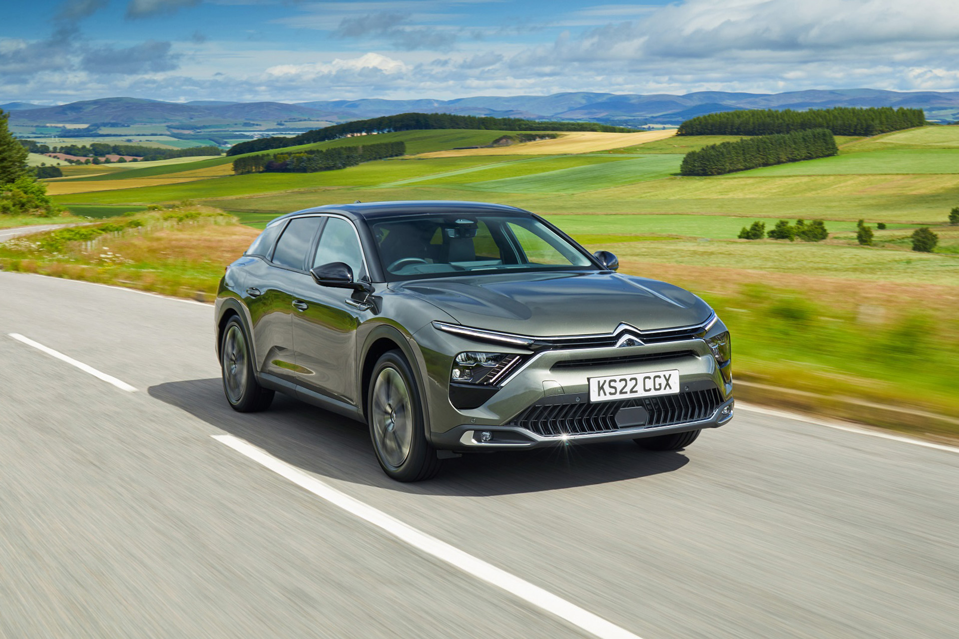 2022 Citroën C5 X Hybrid (UK-Spec) Front Three-Quarter Wallpapers (4)