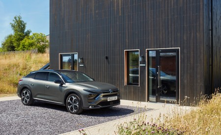 2022 Citroën C5 X Hybrid UK version Front Three-Quarter Wallpapers 450x275 (11)