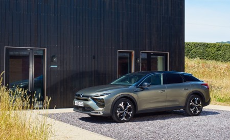2022 Citroën C5 X Hybrid UK version Front Three-Quarter Wallpapers 450x275 (13)