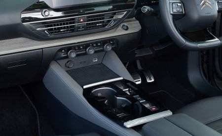 2022 Citroën C5 X Hybrid UK version Interior Detail Wallpapers 450x275 (61)