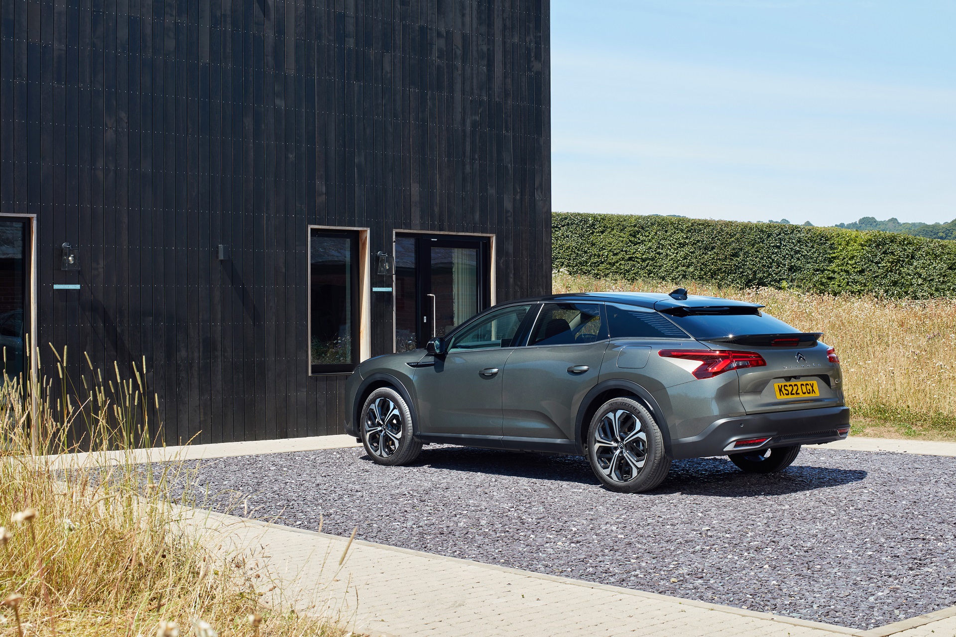 2022 Citroën C5 X Hybrid UK version Rear Three-Quarter Wallpapers #15 of 71