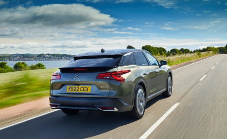 2022 Citroën C5 X Hybrid UK version Rear Three-Quarter Wallpapers 450x275 (2)