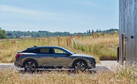 2022 Citroën C5 X Hybrid UK version Side Wallpapers  450x275 (18)