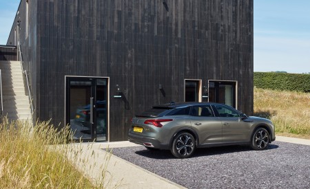 2022 Citroën C5 X Hybrid UK version Side Wallpapers 450x275 (19)