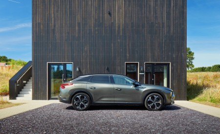 2022 Citroën C5 X Hybrid UK version Side Wallpapers 450x275 (21)