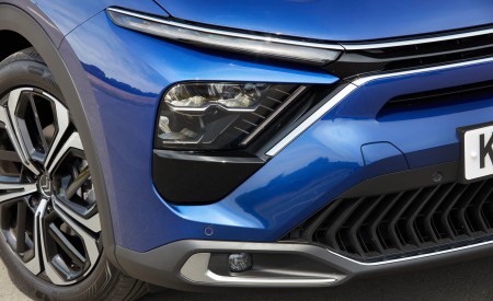 2022 Citroën C5 X UK version Headlight Wallpapers 450x275 (16)