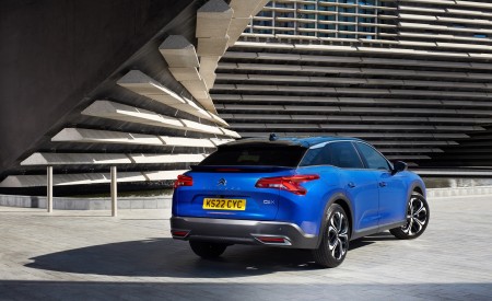 2022 Citroën C5 X UK version Rear Three-Quarter Wallpapers 450x275 (9)