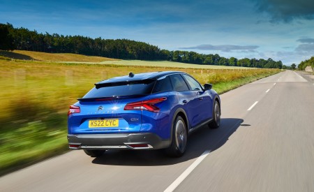 2022 Citroën C5 X UK version Rear Three-Quarter Wallpapers 450x275 (6)