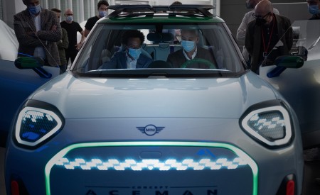 2022 MINI Aceman Concept Making Of Wallpapers  450x275 (83)