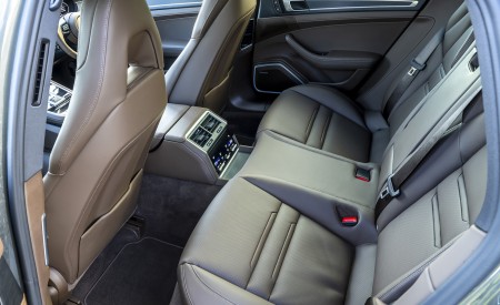 2022 Porsche Panamera 4 E-Hybrid Sport Turismo Platinum Edition (UK-Spec) Interior Rear Seats Wallpapers 450x275 (24)