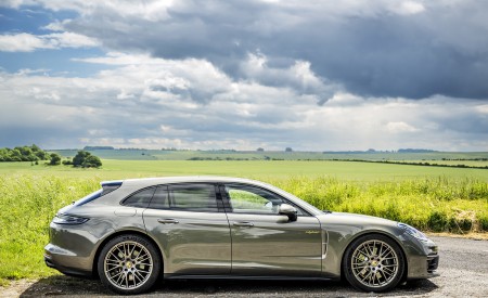 2022 Porsche Panamera 4 E-Hybrid Sport Turismo Platinum Edition (UK-Spec) Side Wallpapers 450x275 (12)