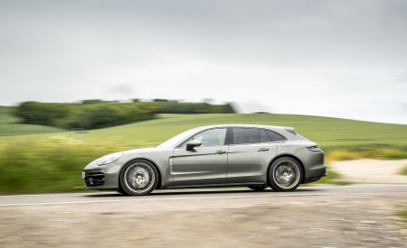 2022 Porsche Panamera 4 E-Hybrid Sport Turismo Platinum Edition (UK-Spec) Side Wallpapers 450x275 (8)