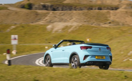 2022 Volkswagen T-Roc Cabriolet (UK-Spec) Rear Three-Quarter Wallpapers 450x275 (5)
