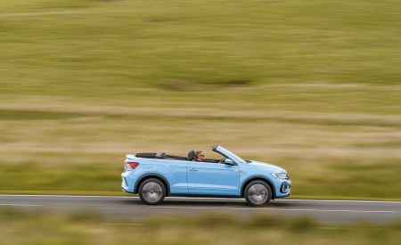 2022 Volkswagen T-Roc Cabriolet (UK-Spec) Side Wallpapers 450x275 (6)