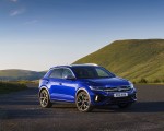 2022 Volkswagen T-Roc R (UK-Spec) Front Three-Quarter Wallpapers 150x120 (18)