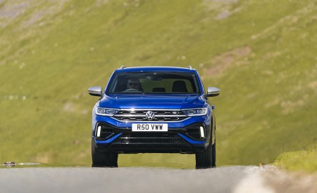 2022 Volkswagen T-Roc R (UK-Spec) Front Wallpapers 450x275 (9)