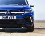 2022 Volkswagen T-Roc R (UK-Spec) Front Wallpapers  150x120 (24)