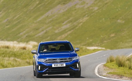 2022 Volkswagen T-Roc R (UK-Spec) Front Wallpapers 450x275 (2)
