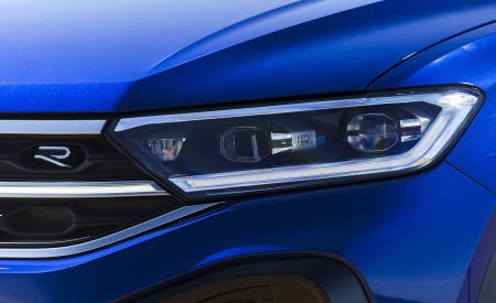 2022 Volkswagen T-Roc R (UK-Spec) Headlight Wallpapers 450x275 (25)