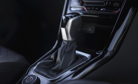 2022 Volkswagen T-Roc R (UK-Spec) Interior Detail Wallpapers  450x275 (46)