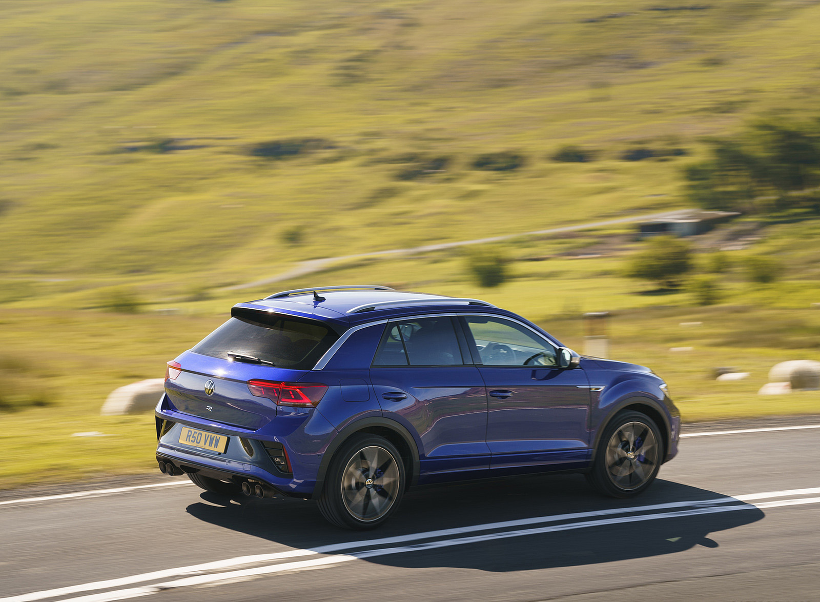 2022 Volkswagen T-Roc R (UK-Spec) Rear Three-Quarter Wallpapers (6)