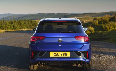 2022 Volkswagen T-Roc R (UK-Spec) Rear Wallpapers 450x275 (21)