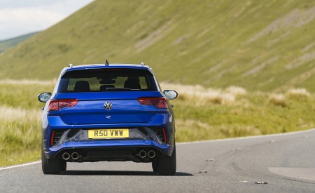 2022 Volkswagen T-Roc R (UK-Spec) Rear Wallpapers 450x275 (3)