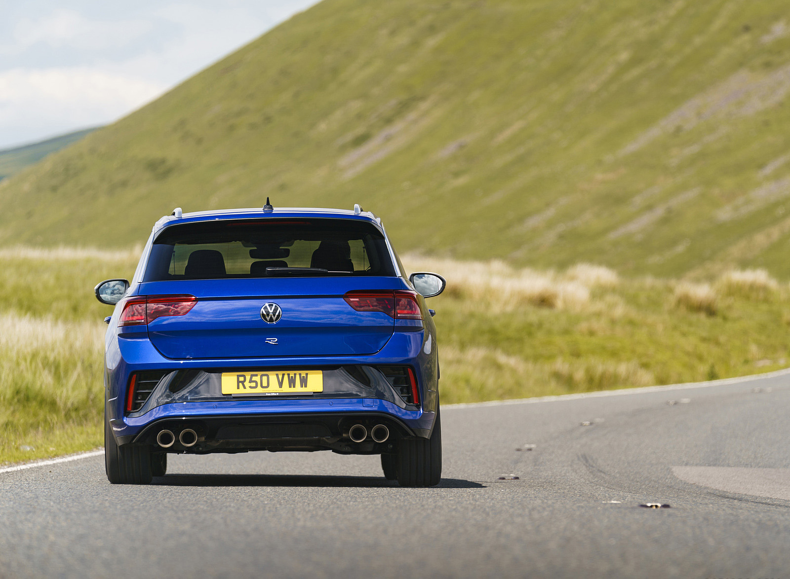 2022 Volkswagen T-Roc R (UK-Spec) Rear Wallpapers (3)