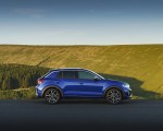 2022 Volkswagen T-Roc R (UK-Spec) Side Wallpapers 150x120 (22)