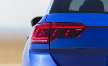 2022 Volkswagen T-Roc R (UK-Spec) Tail Light Wallpapers 450x275 (29)