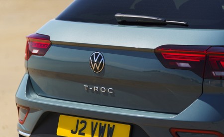 2022 Volkswagen T-Roc (UK-Spec) Detail Wallpapers 450x275 (29)