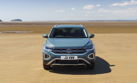 2022 Volkswagen T-Roc (UK-Spec) Front Wallpapers 450x275 (20)