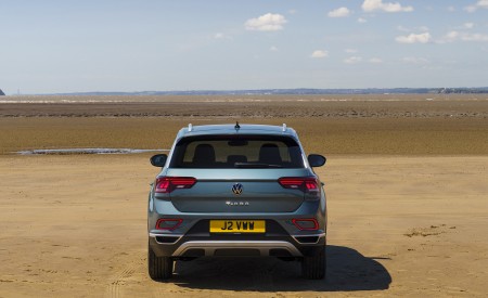 2022 Volkswagen T-Roc (UK-Spec) Rear Wallpapers 450x275 (23)