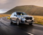 2023 BMW X1 xDrive23i M Sport (UK-Spec) Front Three-Quarter Wallpapers 150x120 (2)