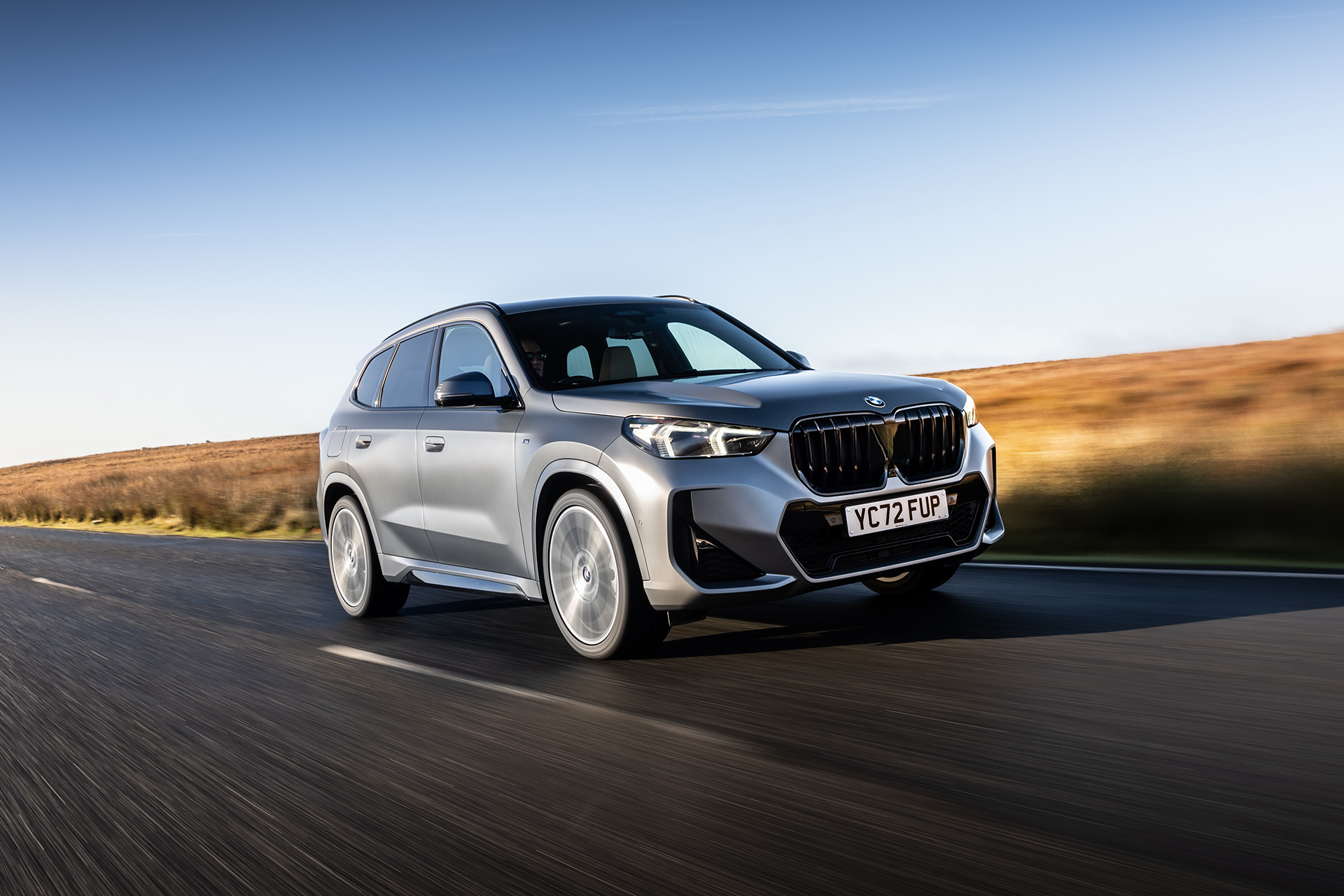 2023 BMW X1 xDrive23i M Sport (UK-Spec) Front Three-Quarter Wallpapers (3)
