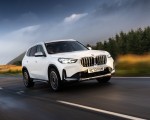 2023 BMW X1 xDrive23i xLine (UK-Spec) Front Three-Quarter Wallpapers 150x120 (7)