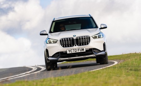2023 BMW X1 xDrive23i xLine UK version Front Wallpapers 450x275 (4)