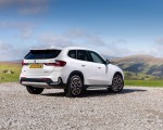 2023 BMW X1 xDrive23i xLine (UK-Spec) Rear Three-Quarter Wallpapers 150x120 (15)