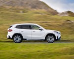 2023 BMW X1 xDrive23i xLine (UK-Spec) Side Wallpapers 150x120 (13)