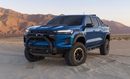 2023 Chevrolet Colorado ZR2 Front Three-Quarter Wallpapers 450x275 (6)