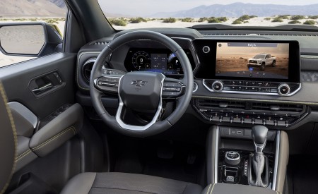 2023 Chevrolet Colorado ZR2 Interior Wallpapers 450x275 (16)