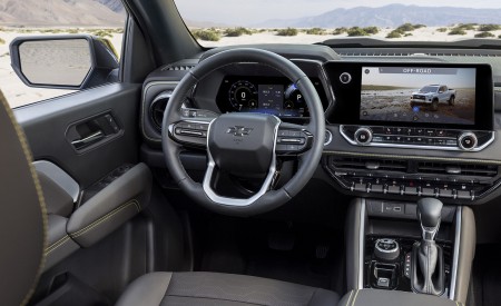 2023 Chevrolet Colorado ZR2 Interior Wallpapers 450x275 (18)